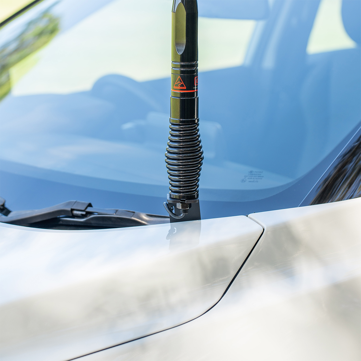 Aerial Bracket - Nissan X-Trail T33 Series - Left-Hand Side Bonnet Hinge Bracket - Image 2